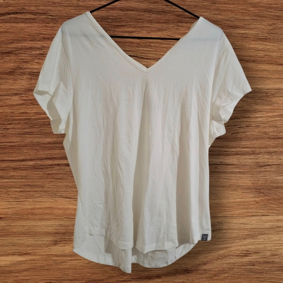 Title Nine Yasumi Short Sleeve Top - White - Picture 5 of 7